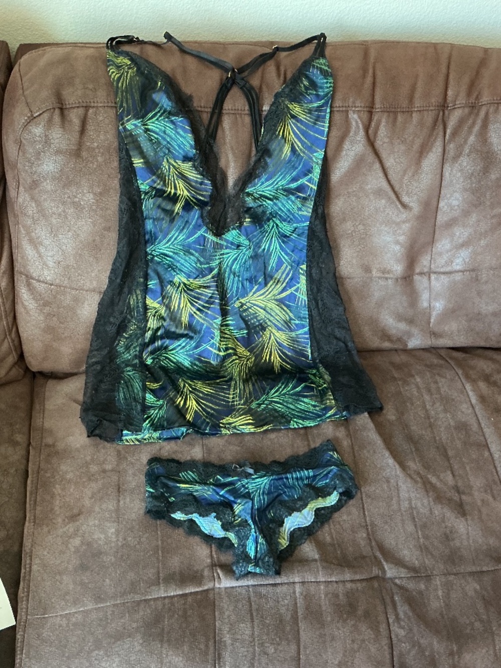Victoria’s Secret Matching Palm Tree Set